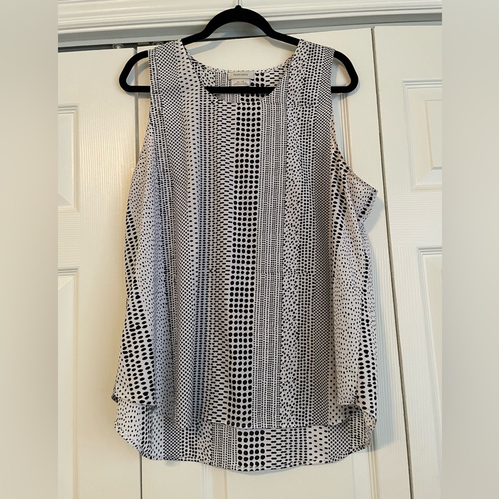Womens Van Heusen black and white dot print blouse